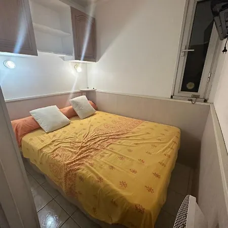 A La Semaine Ou Au Jour / Location Meuble 30m² Apartment *